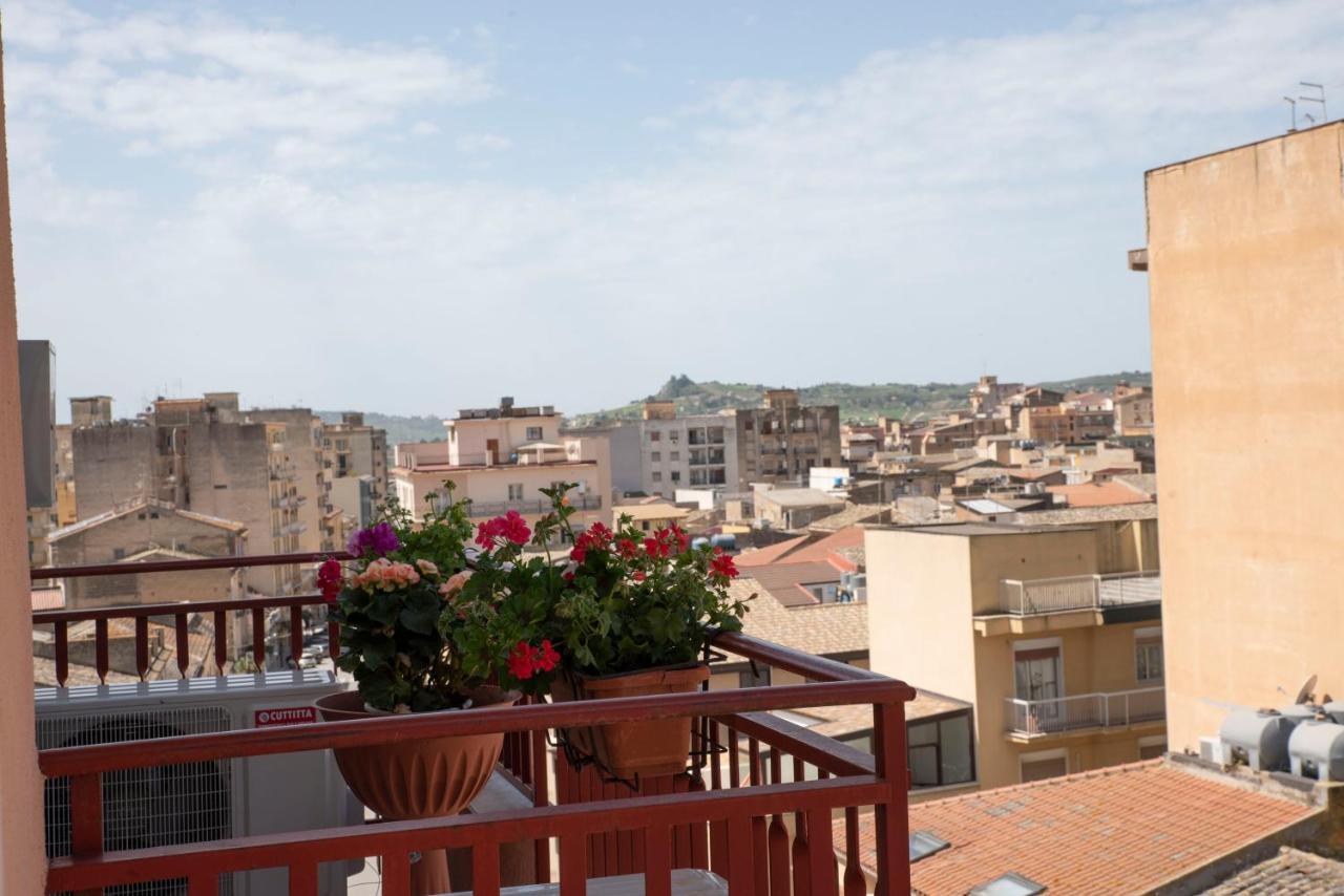 Come A Casa Panoramico E Centralissimo Apartment Canicatti Exterior photo